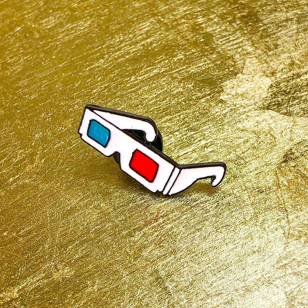 5/$30! 
Retro 3D Glasses Enamel Pin
